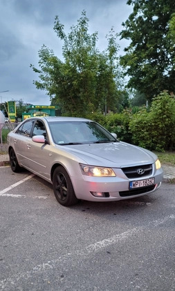 Hyundai Sonata cena 16605 przebieg: 295000, rok produkcji 2006 z Warszawa małe 16